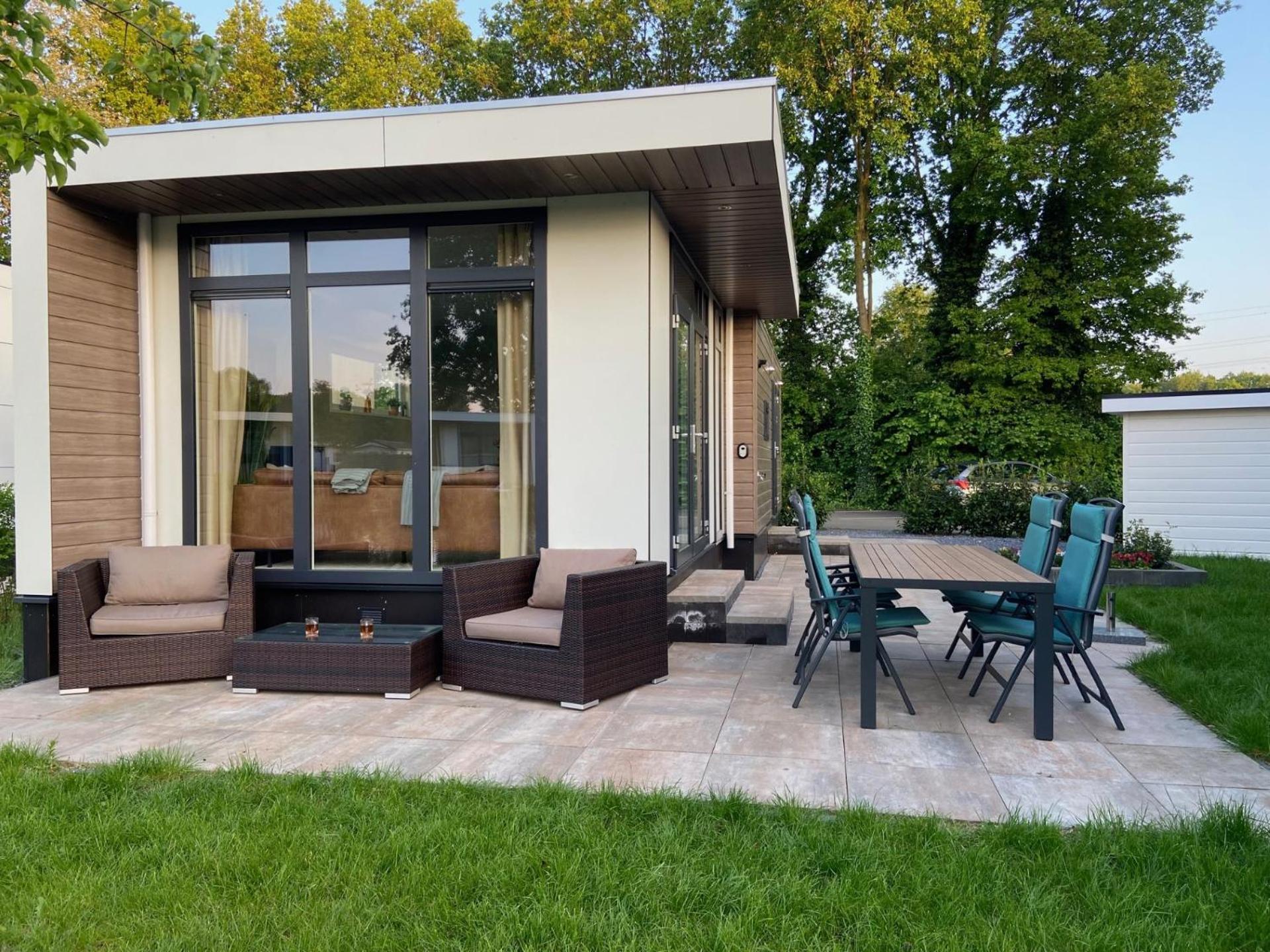 Kindvriendelijk Luxe Chalet In De Bossen Met Prive Sauna Harderwijk Exterior photo